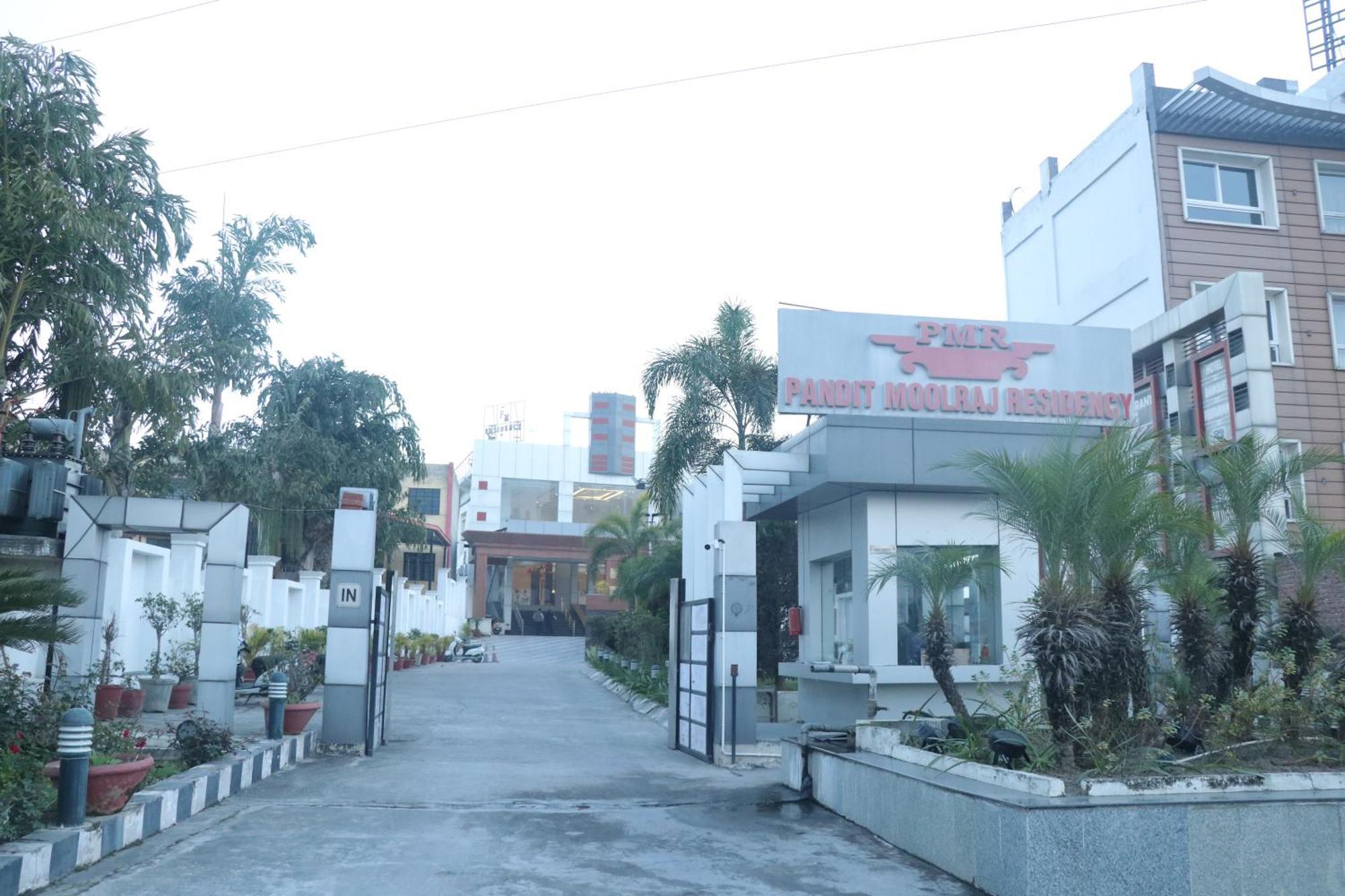 Pt Moolraj Residency Hotell Una  Exteriör bild