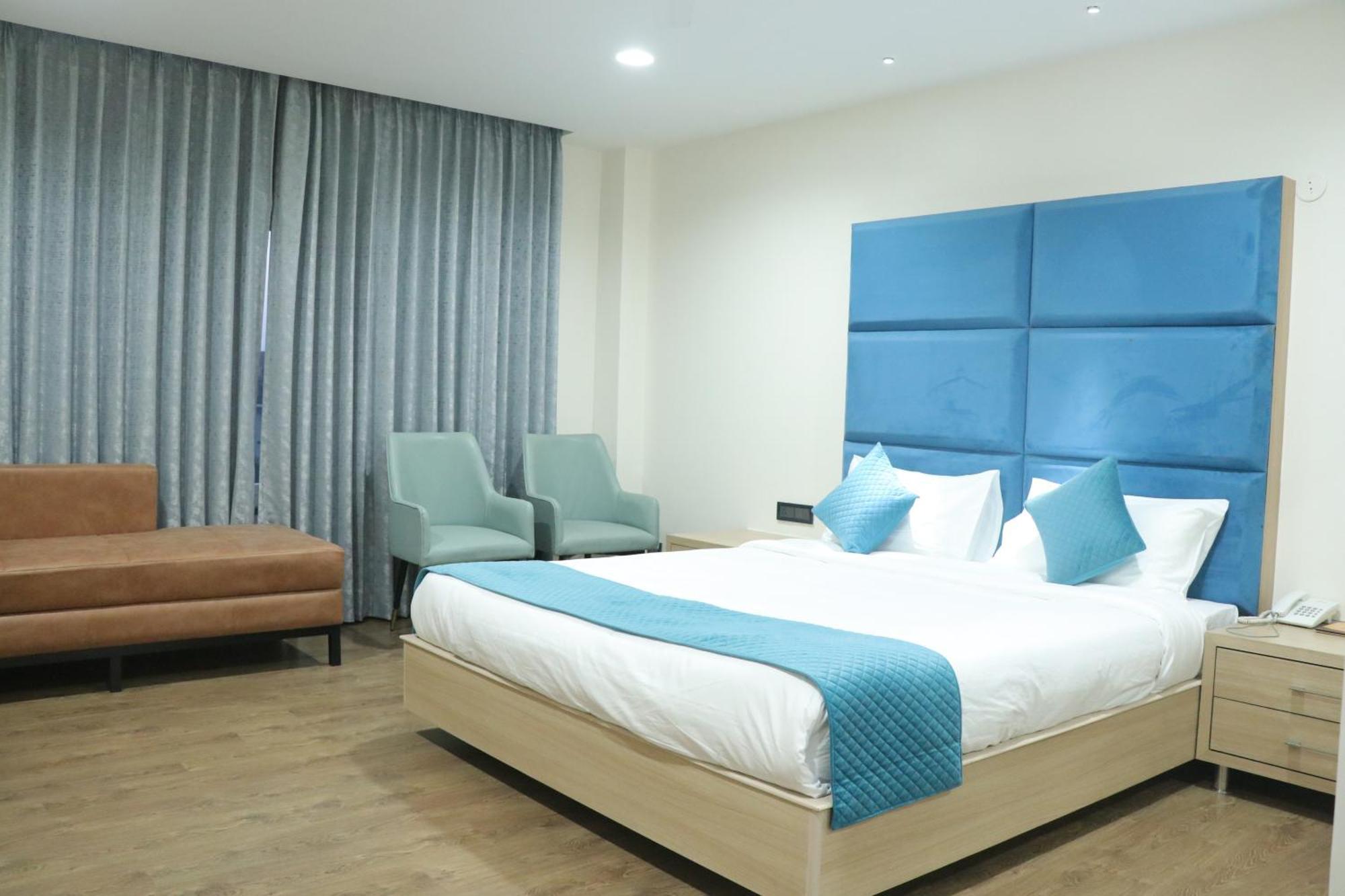 Pt Moolraj Residency Hotell Una  Exteriör bild